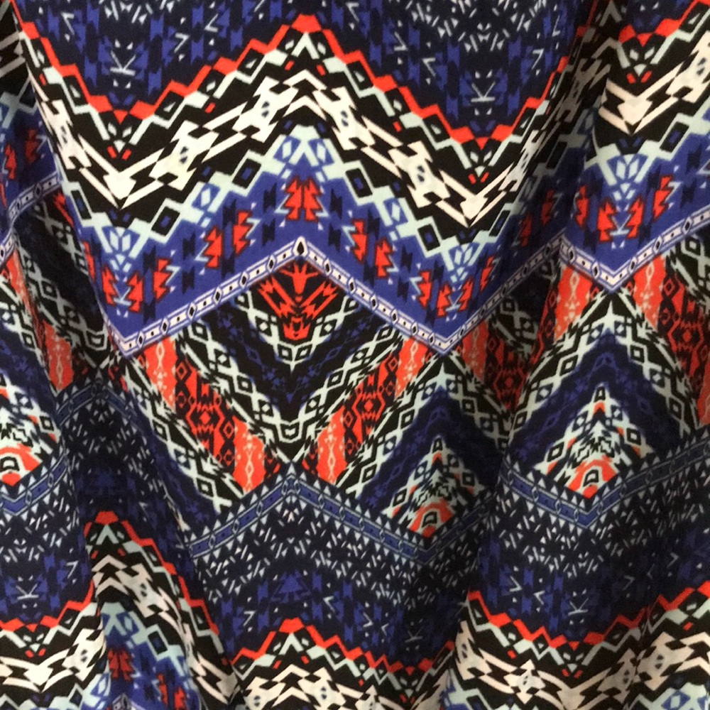 Patterned Romper - Picture 2 of 3
